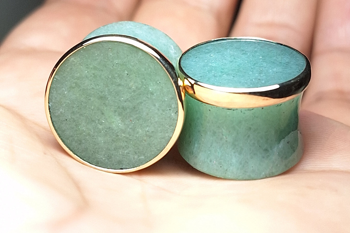 17 mm plugs de cuarzo verde y bisel dorado - Listas para envío