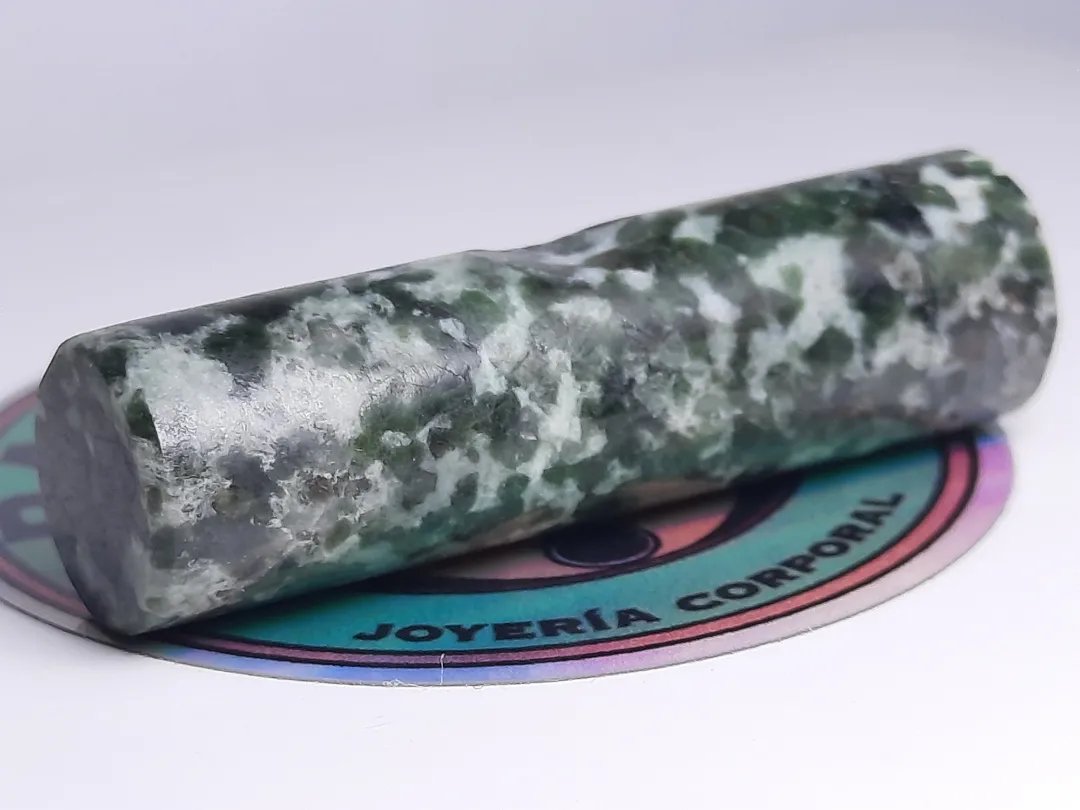 Septum nariguera en piedra verde chalchihuitl - Mandar a fabricar