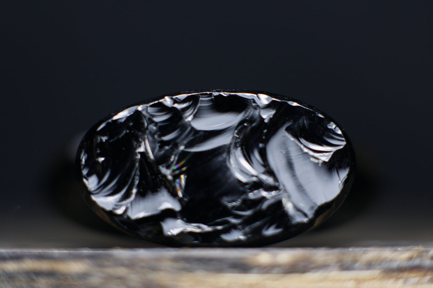 Bezote ovalado de obsidiana con cara natural - Mandar a fabricar