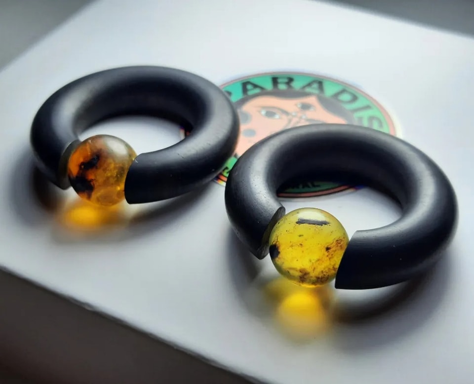 Ebony and Amber Captives - Made to order
