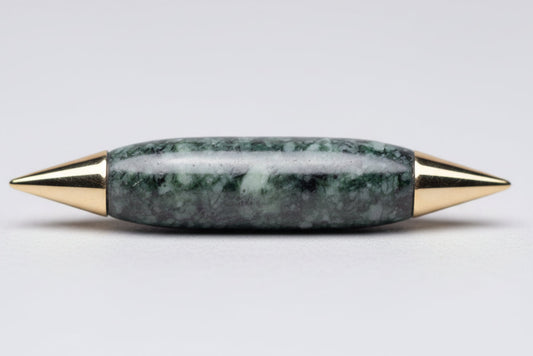 Septum spike de jade de Guatemala y puntas doradas - Mandar a fabricar