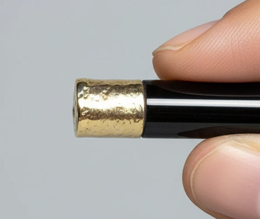 Septum nariguera de obsidiana negra y puntas doradas martilladas - Mandar a fabricar